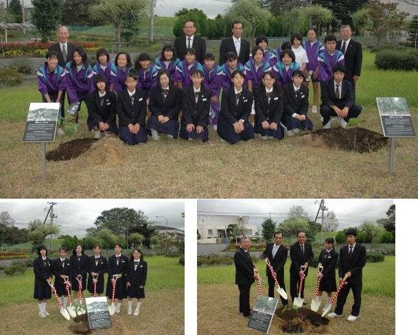 �싽���w�Z�̐��k���Q�����픚���̋L�O�A�����s���܂���